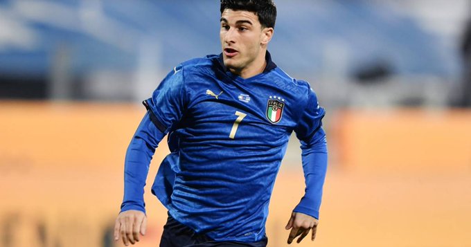 她用稳健的 她用稳健的